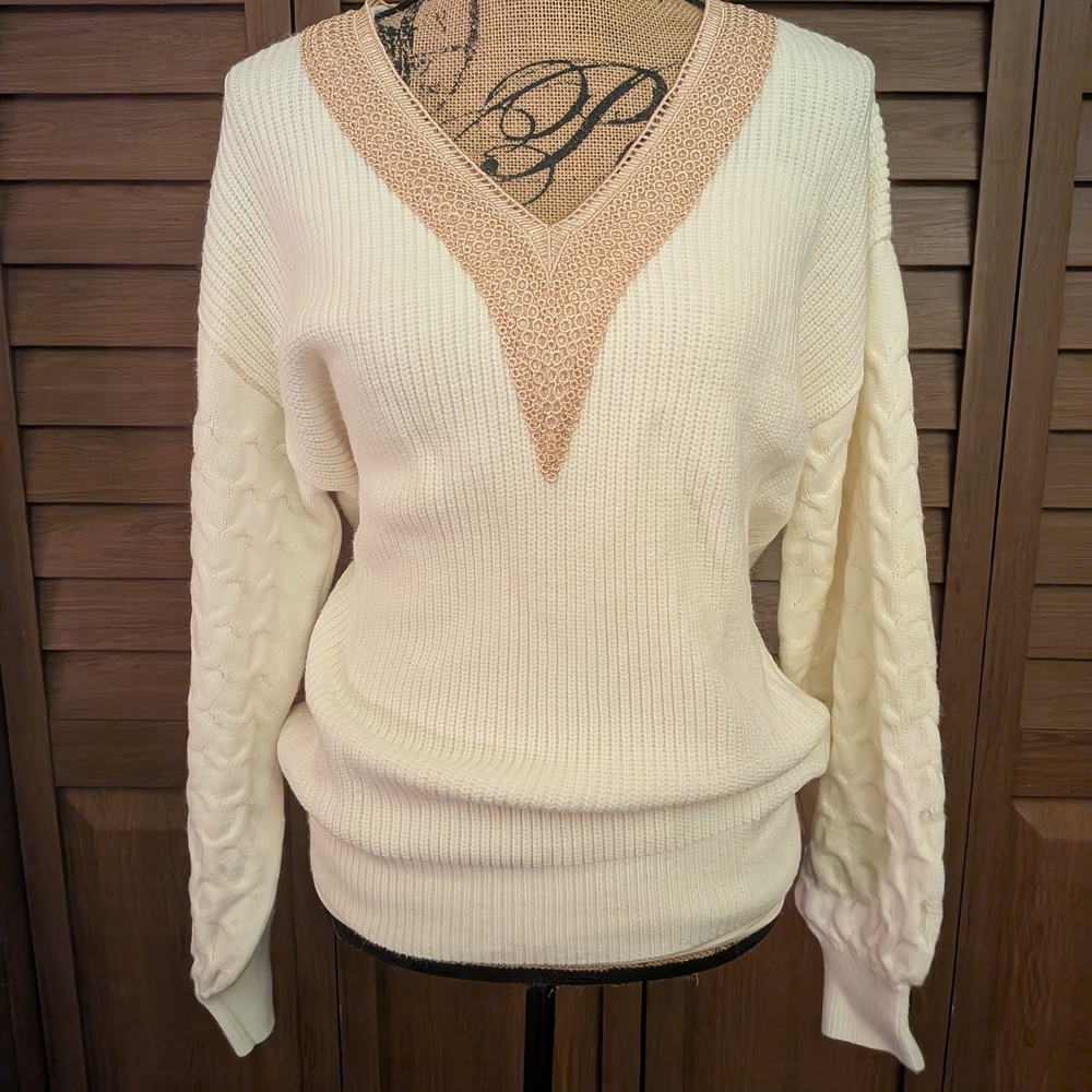 NWOT Elegant Cream V-Neck Sweater